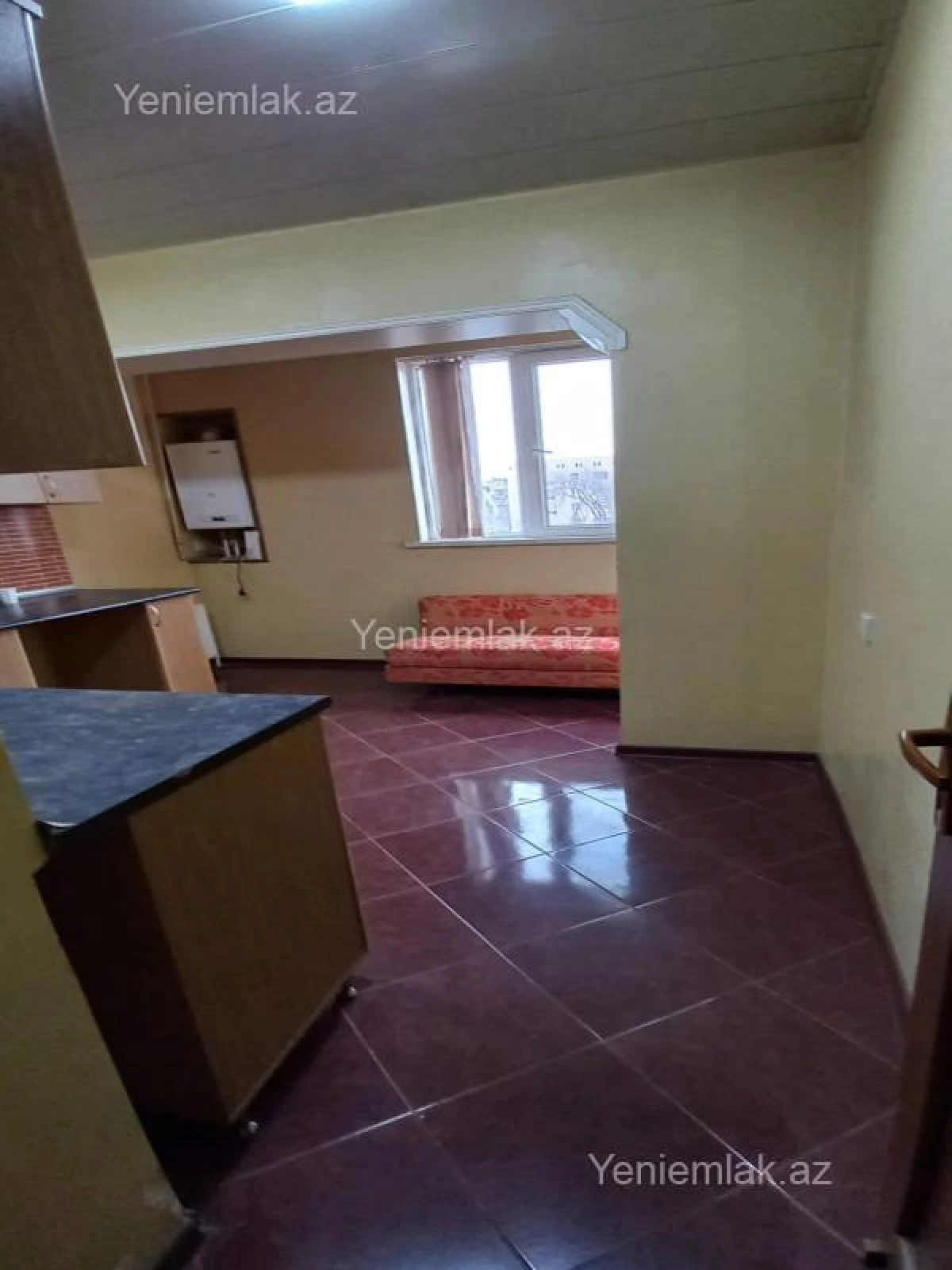 Satılır 5 otaqlı köhnə tikili 120 m²
