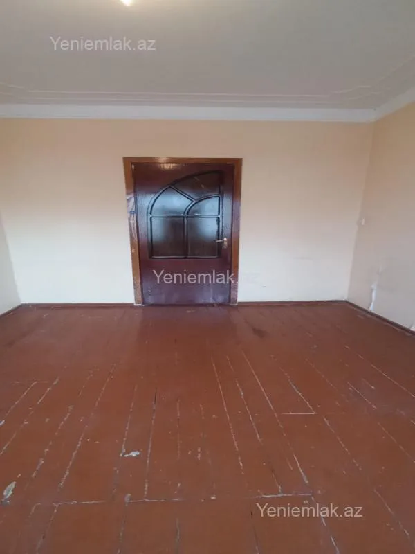 Satılır 5 otaqlı köhnə tikili 120 m²