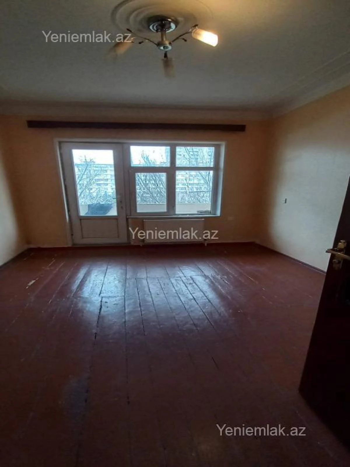 Satılır 5 otaqlı köhnə tikili 120 m²