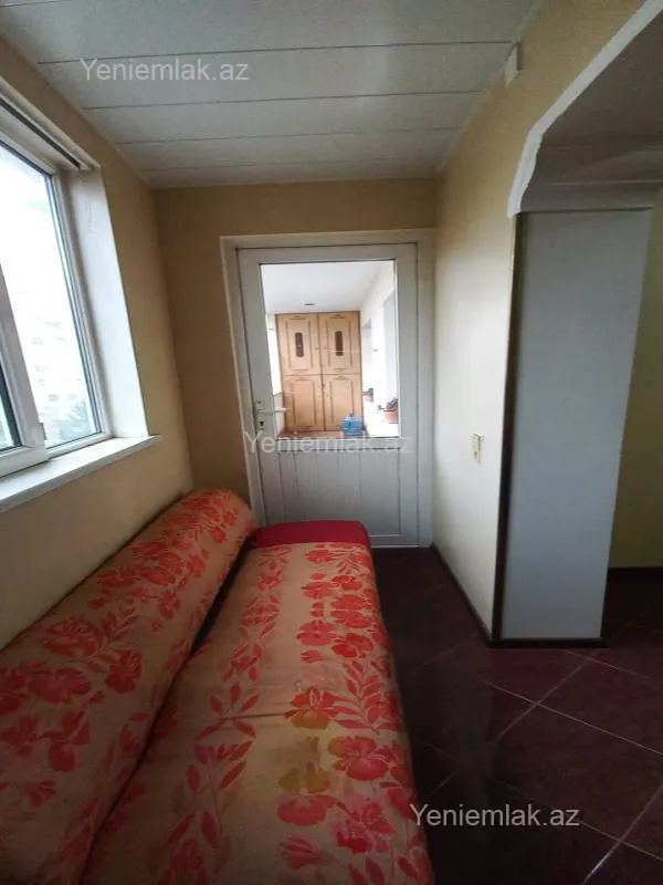 Satılır 5 otaqlı köhnə tikili 120 m²