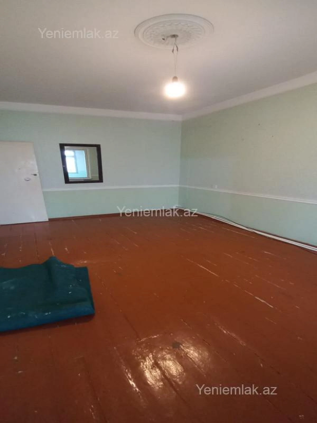 Satılır 5 otaqlı köhnə tikili 120 m²