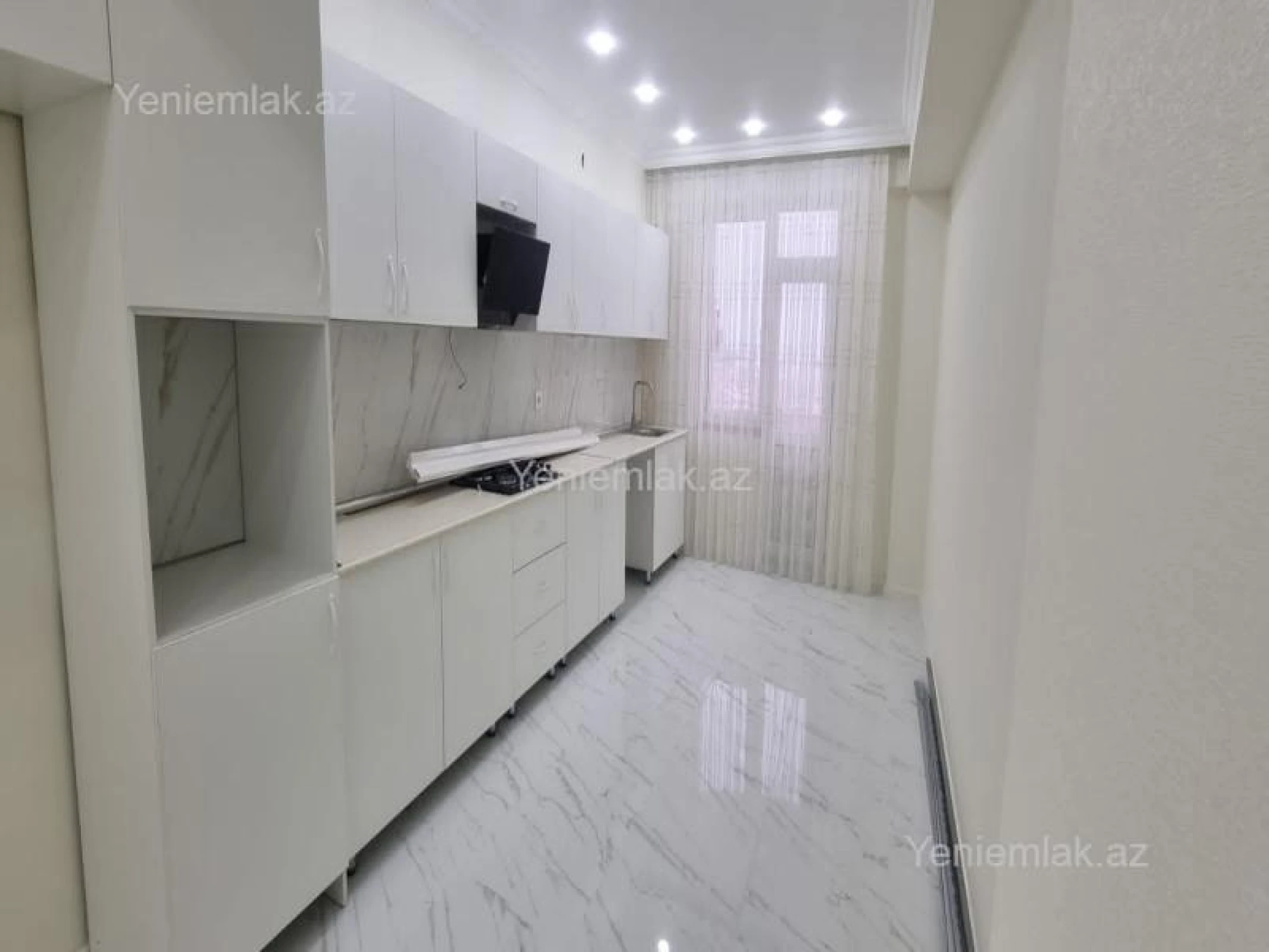 Satılır 3 otaqlı yeni tikili 128 m²