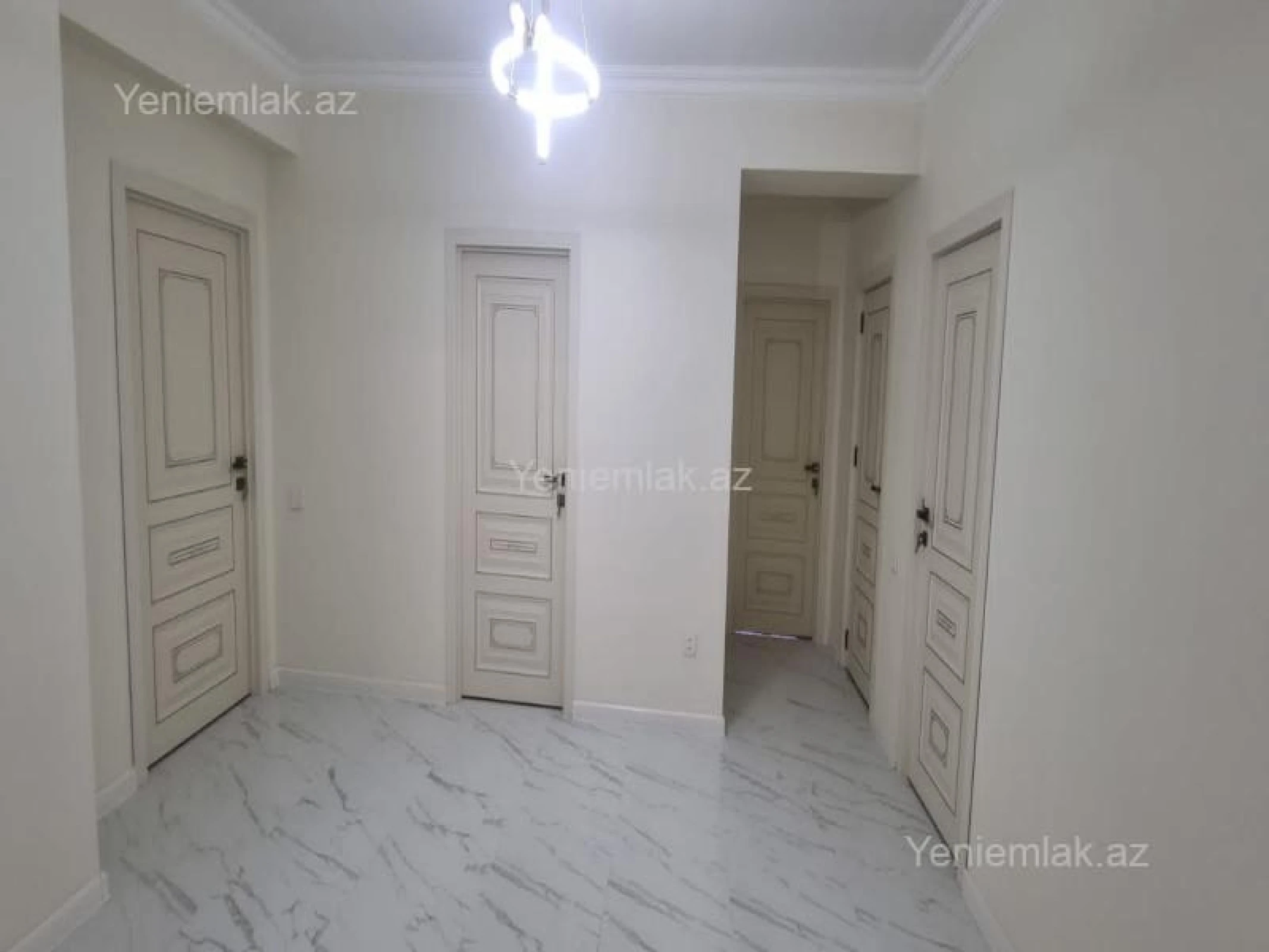 Satılır 3 otaqlı yeni tikili 128 m²