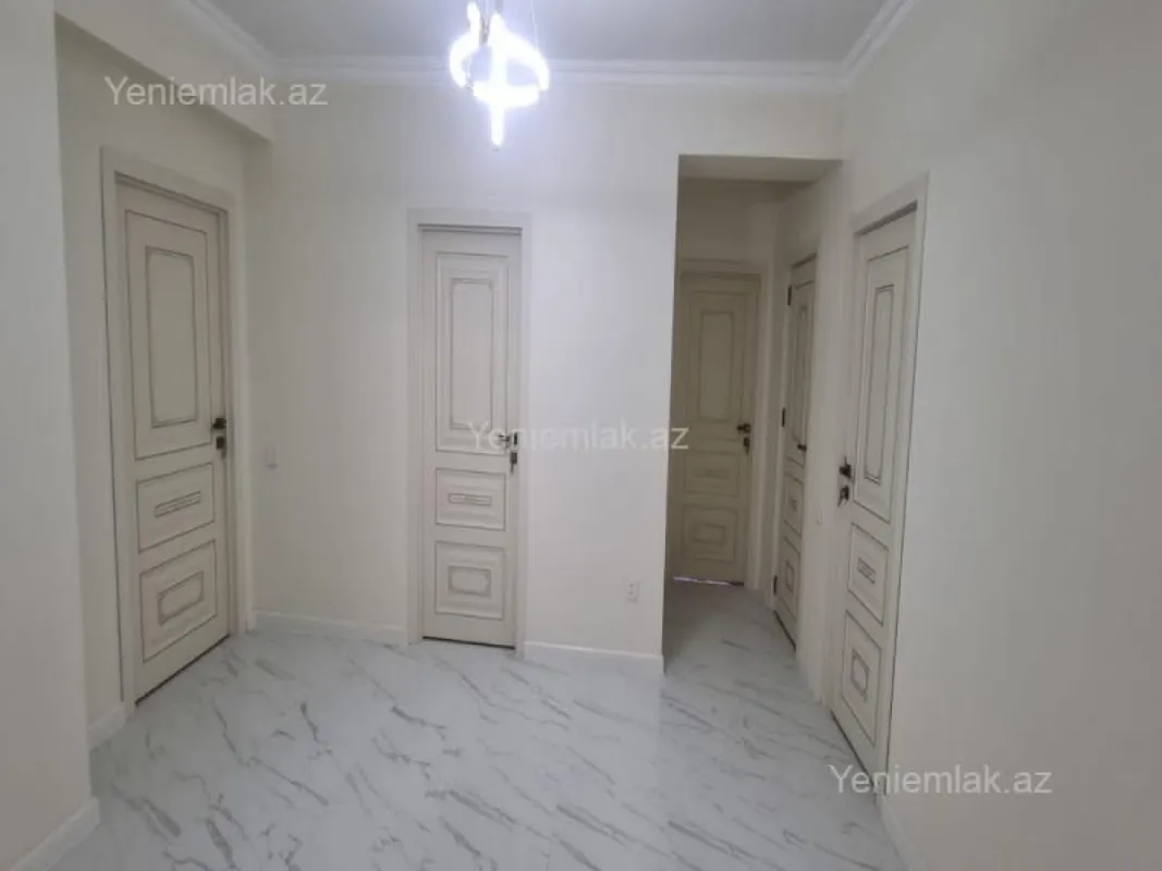 Satılır 3 otaqlı yeni tikili 128 m²