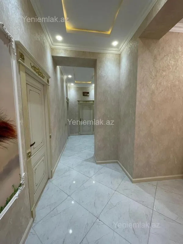 Satılır 3 otaqlı yeni tikili 145 m²