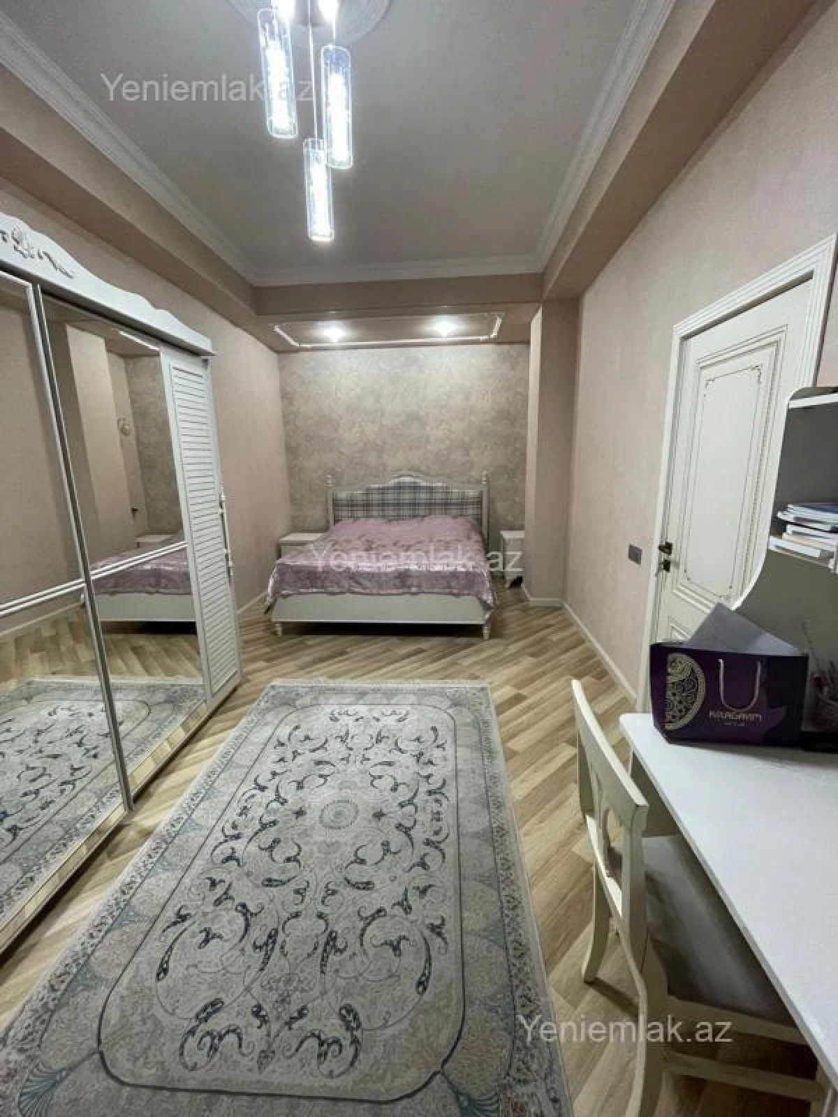 Satılır 3 otaqlı yeni tikili 145 m²