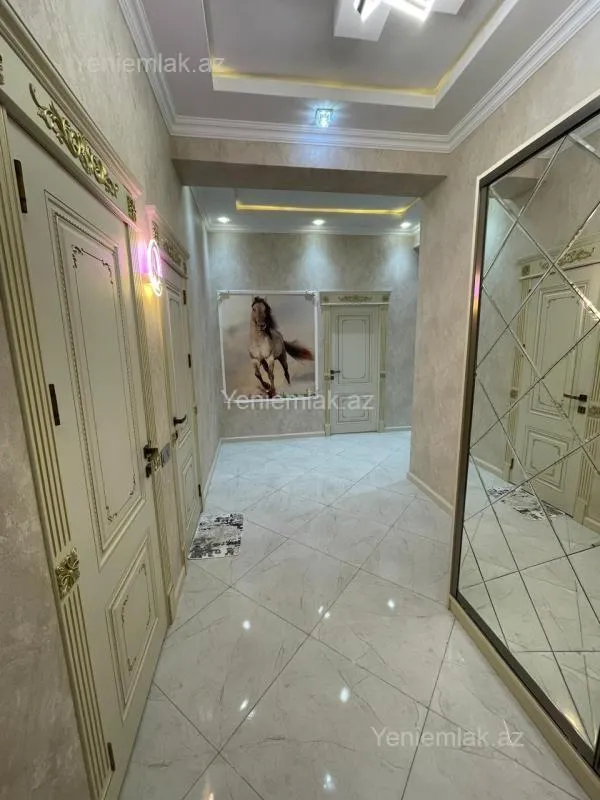 Satılır 3 otaqlı yeni tikili 145 m²