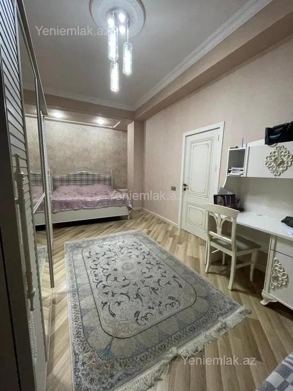 Satılır 3 otaqlı yeni tikili 145 m²