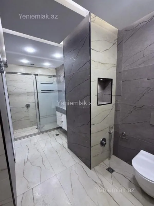 Satılır 3 otaqlı köhnə tikili 94 m²