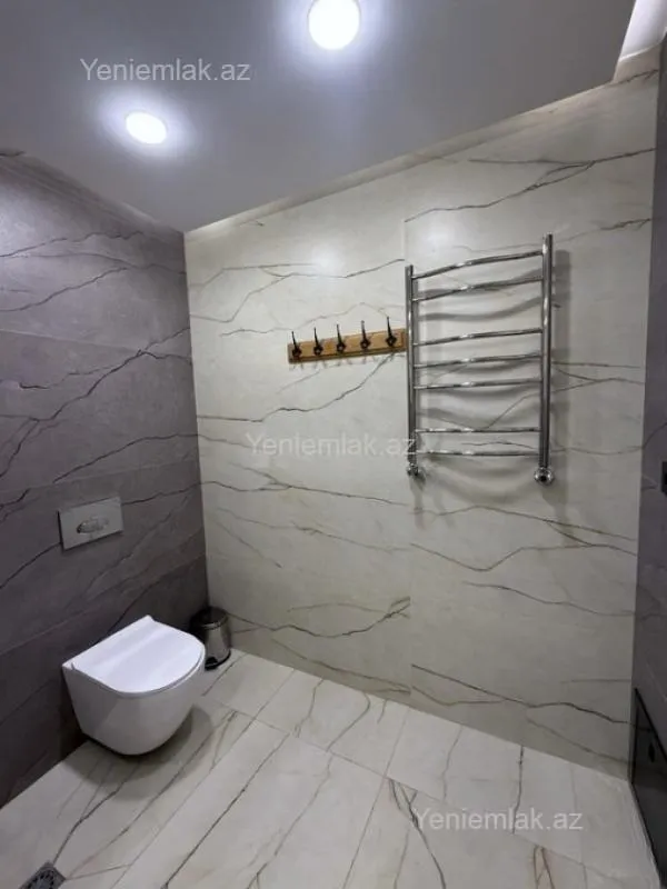 Satılır 3 otaqlı köhnə tikili 94 m²