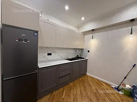 Satılır 3 otaqlı köhnə tikili 94 m²