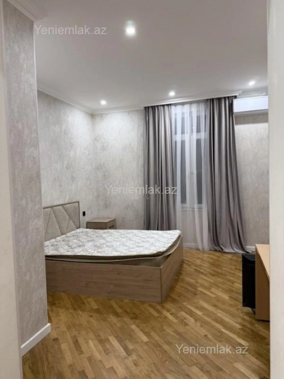 Satılır 3 otaqlı köhnə tikili 94 m²