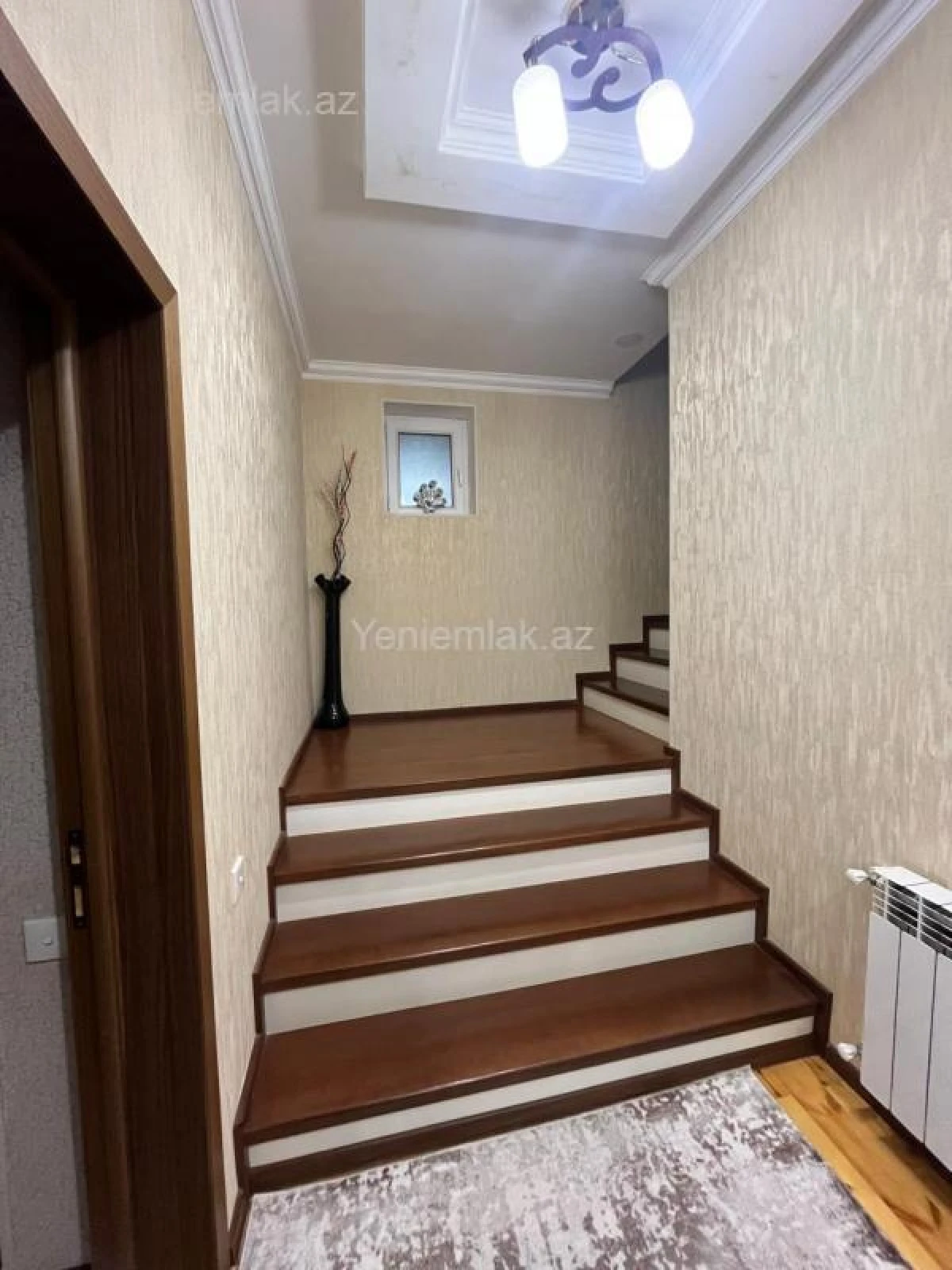 Satılır 4 otaqlı həyət evi 180 m²