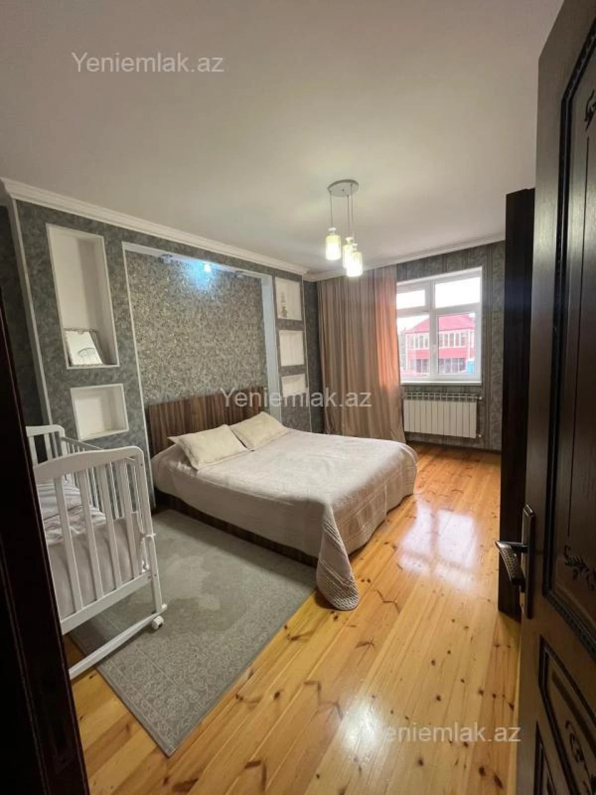 Satılır 4 otaqlı həyət evi 180 m²