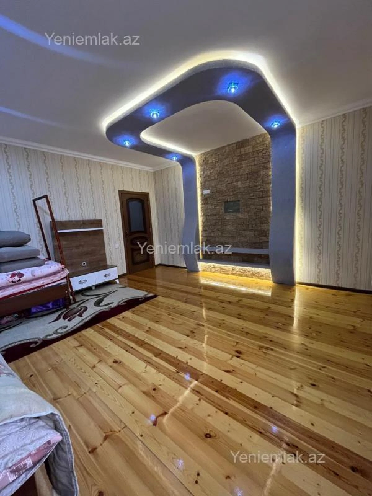 Satılır 4 otaqlı həyət evi 180 m²