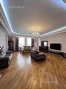Satılır 3 otaqlı yeni tikili 155 m²