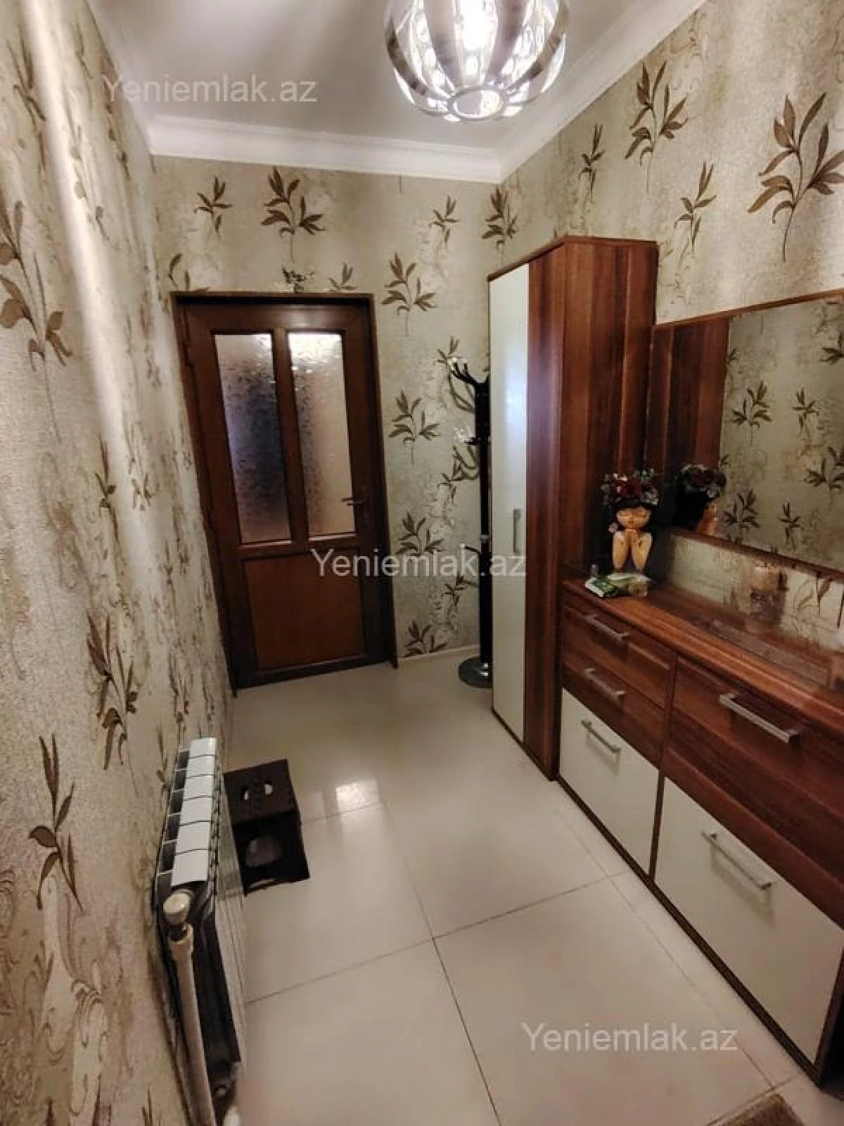 Satılır 4 otaqlı köhnə tikili 95 m²