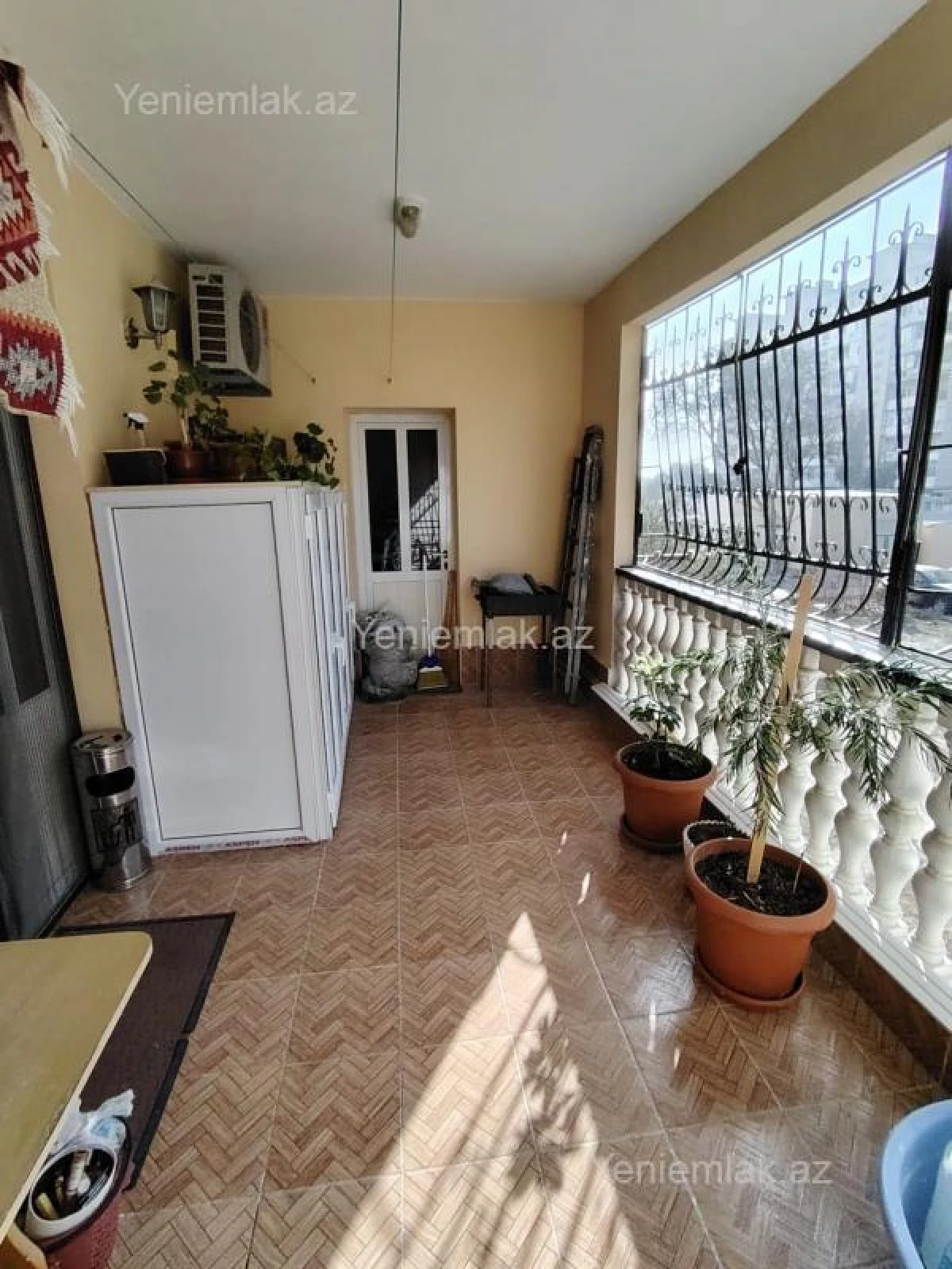 Satılır 4 otaqlı köhnə tikili 95 m²
