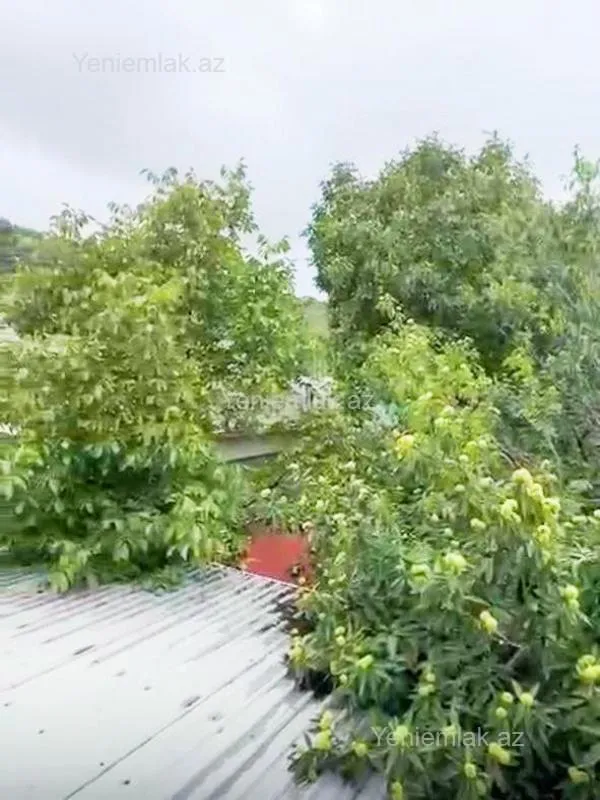 Satılır 6 otaqlı həyət evi 140 m²