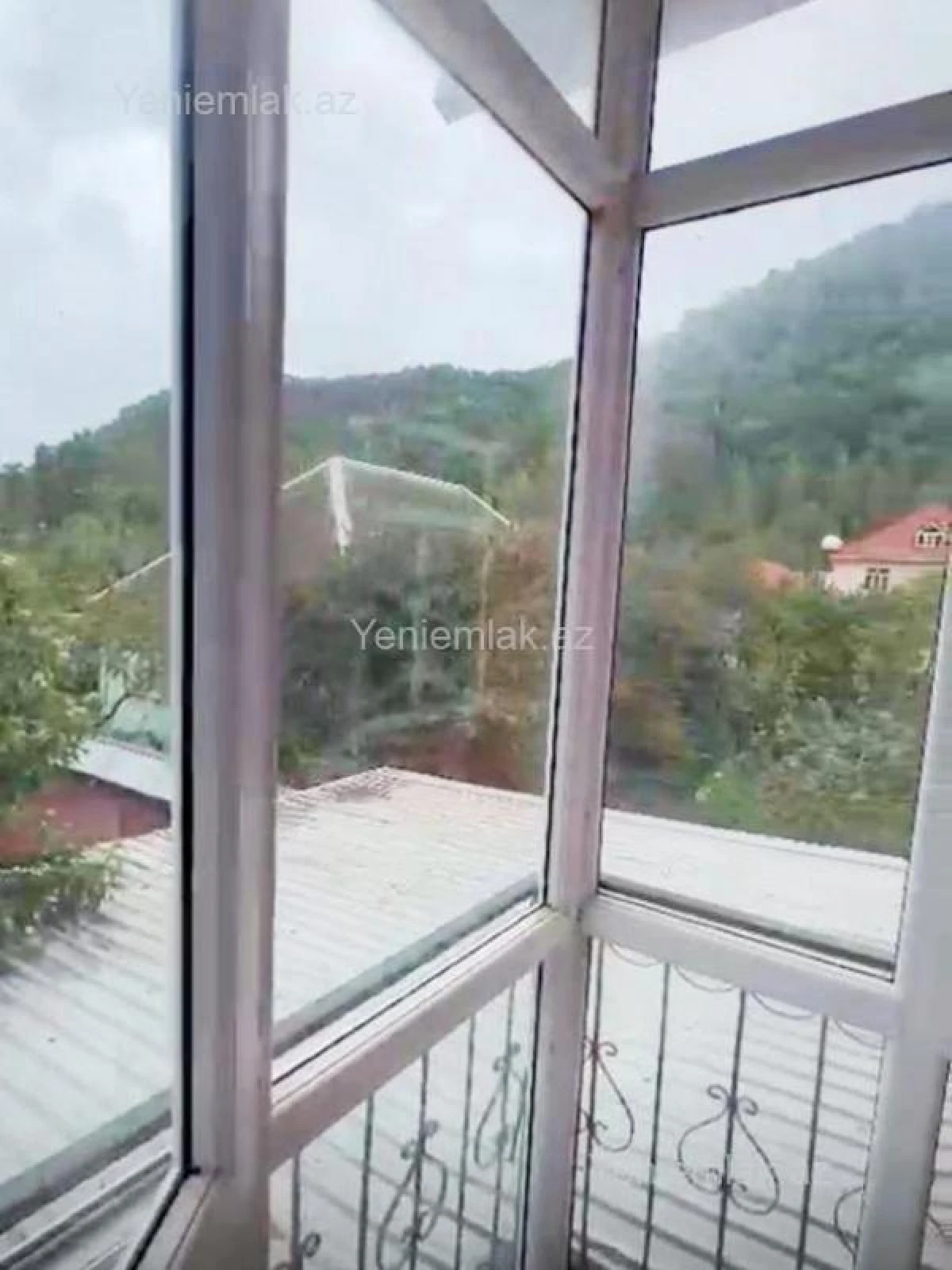 Satılır 6 otaqlı həyət evi 140 m²