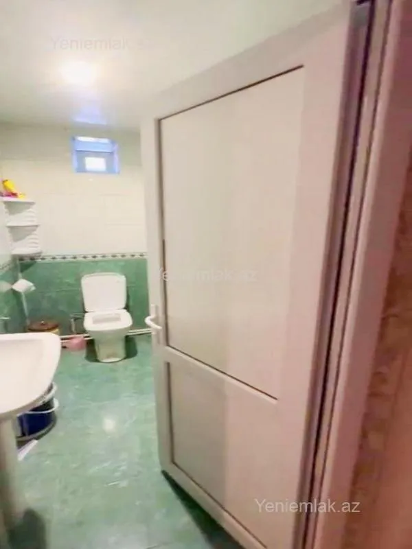 Satılır 6 otaqlı həyət evi 140 m²