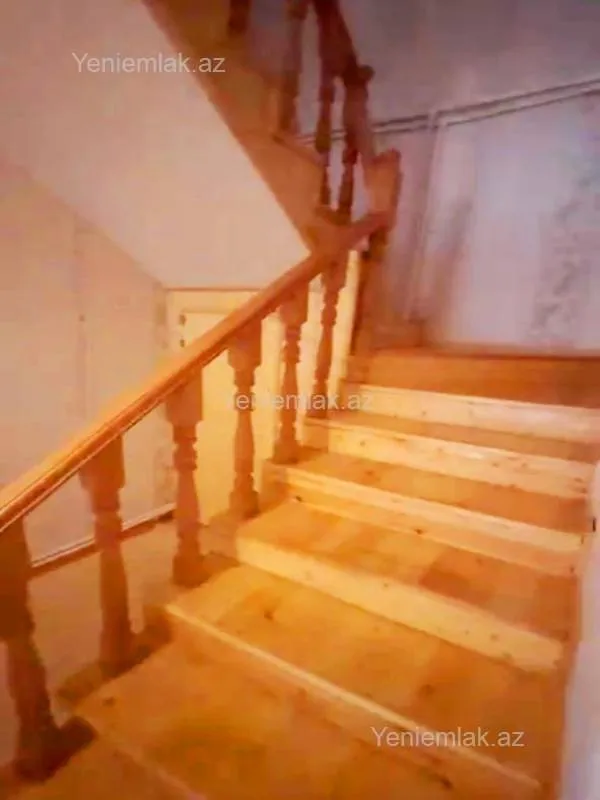 Satılır 6 otaqlı həyət evi 140 m²