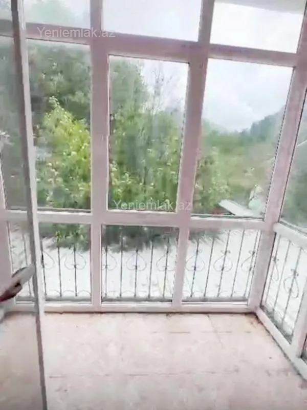 Satılır 6 otaqlı həyət evi 140 m²