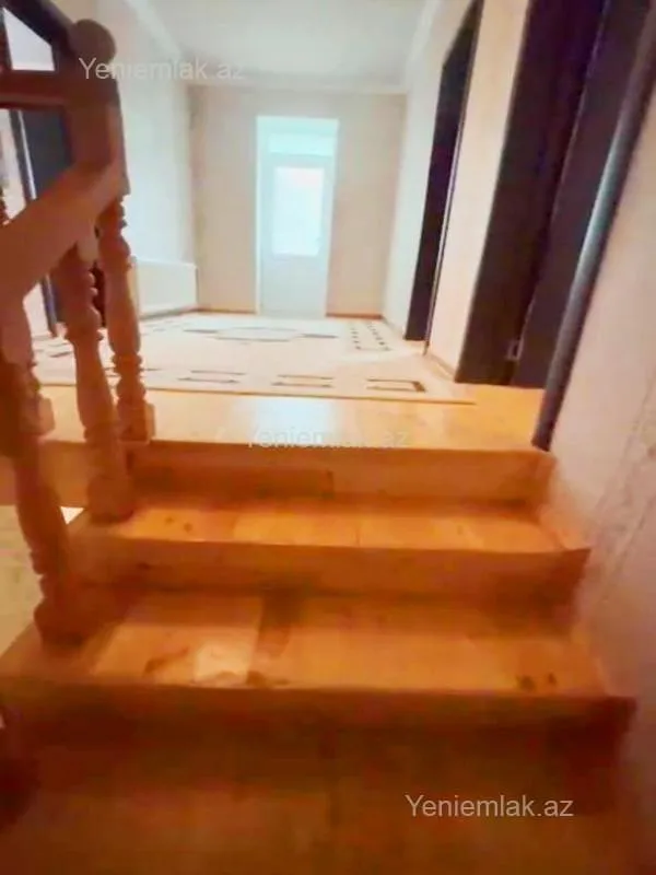 Satılır 6 otaqlı həyət evi 140 m²