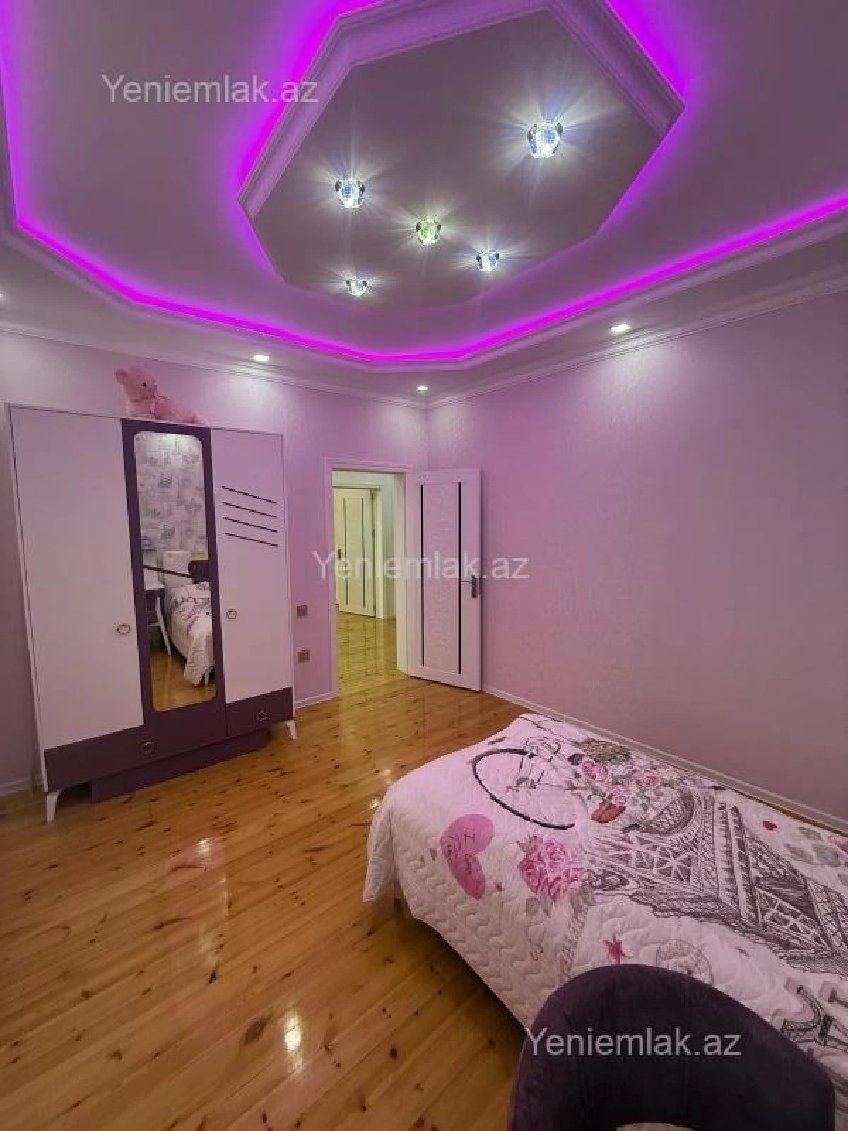 Satılır 6 otaqlı həyət evi 350 m²