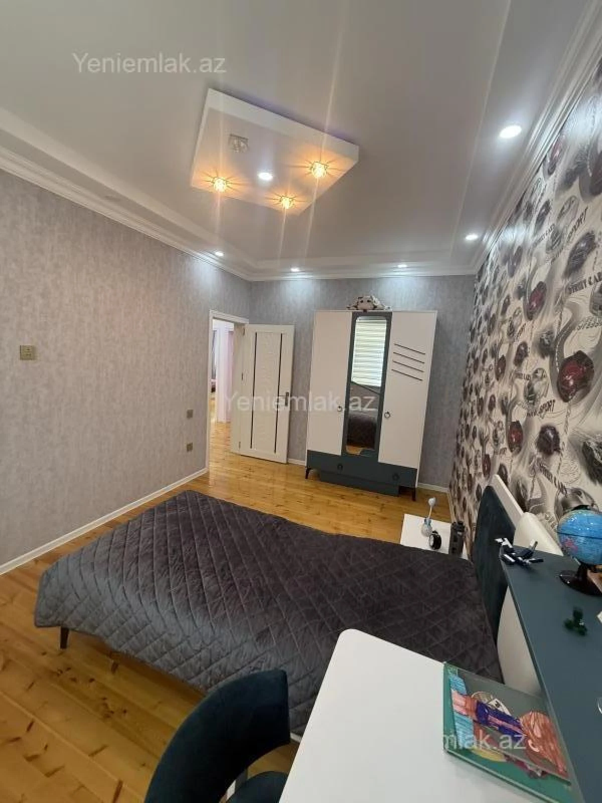 Satılır 6 otaqlı həyət evi 350 m²