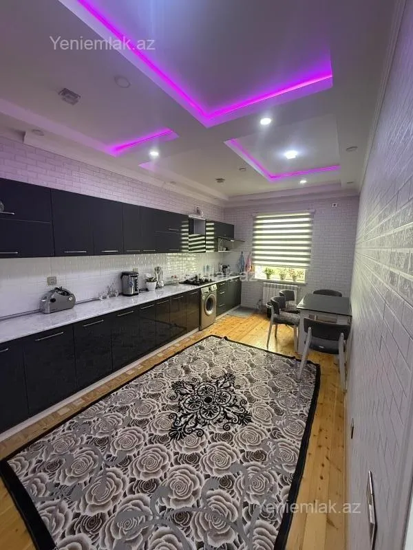Satılır 6 otaqlı həyət evi 350 m²