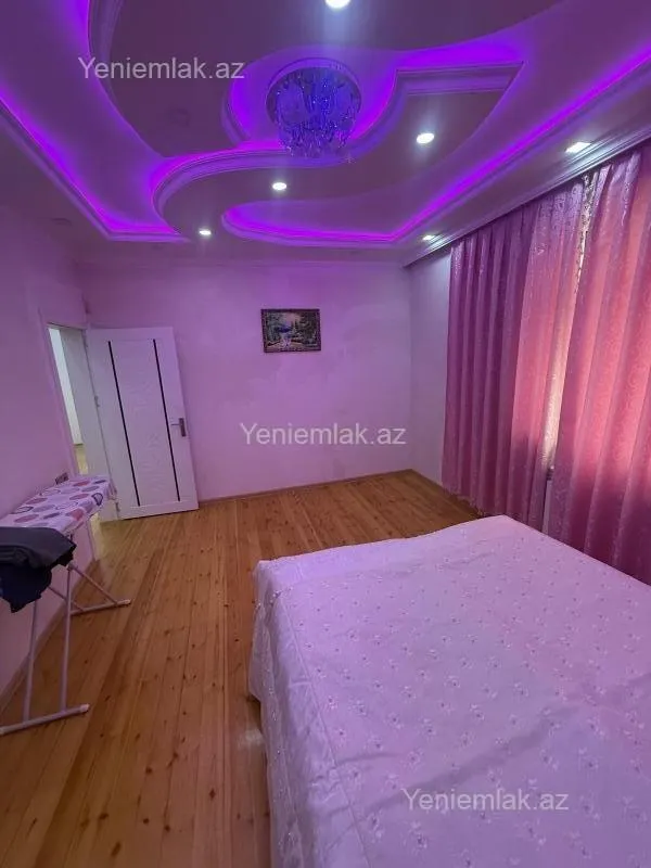 Satılır 6 otaqlı həyət evi 350 m²