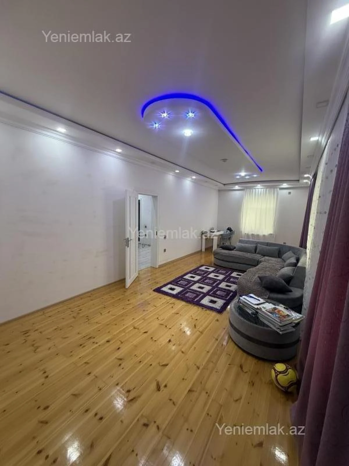 Satılır 6 otaqlı həyət evi 350 m²