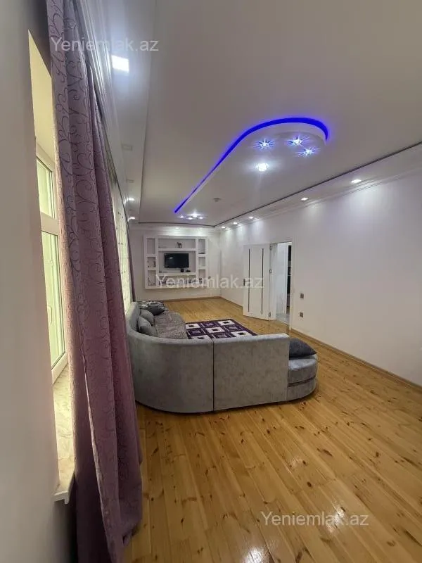Satılır 6 otaqlı həyət evi 350 m²