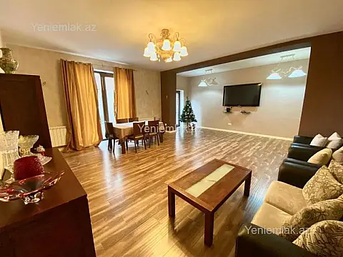 Satılır 6 otaqlı həyət evi 300 m²