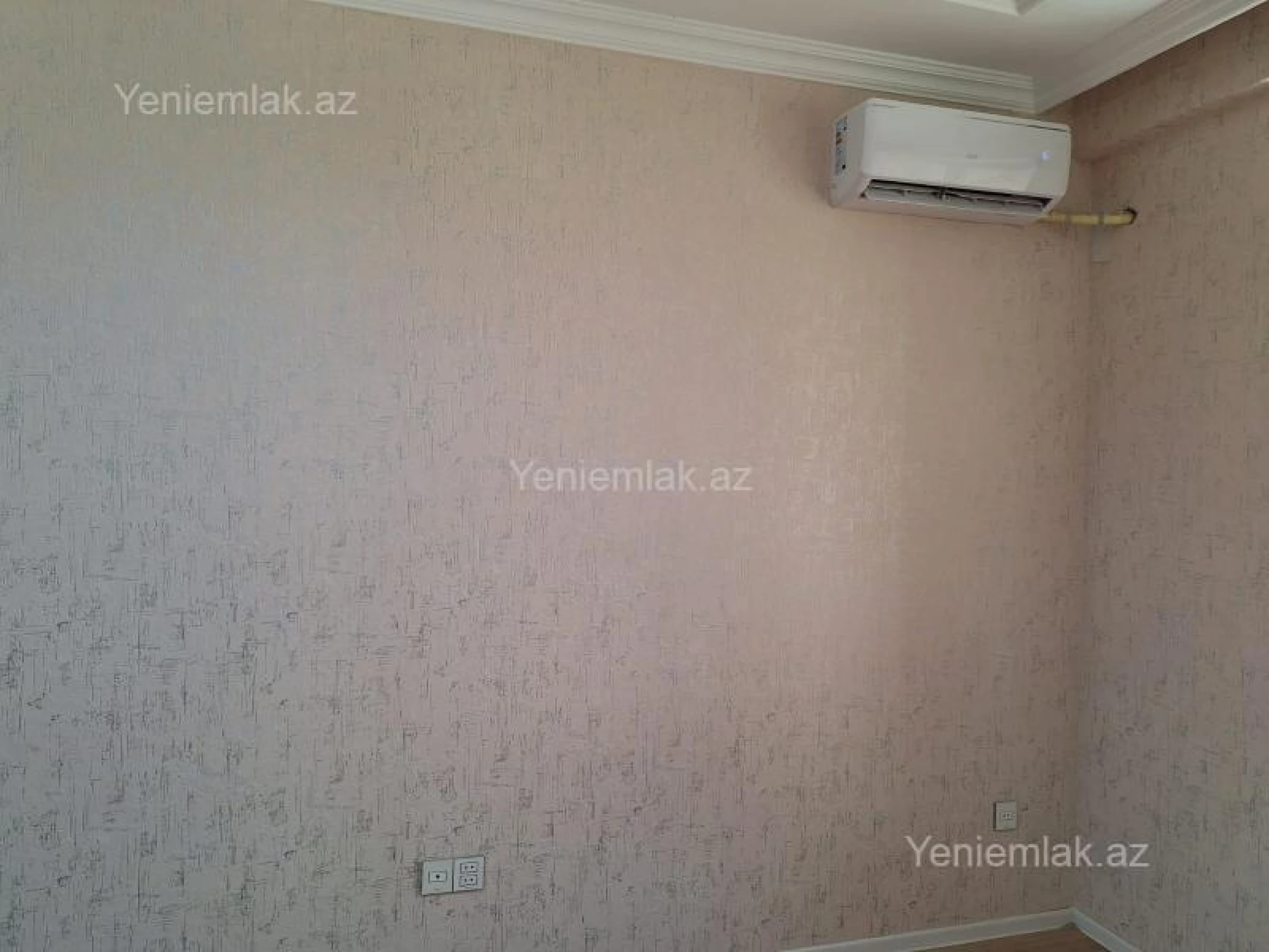 Satılır 6 otaqlı həyət evi 300 m²