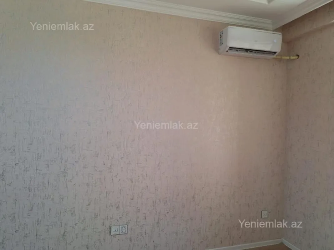 Satılır 6 otaqlı həyət evi 300 m²