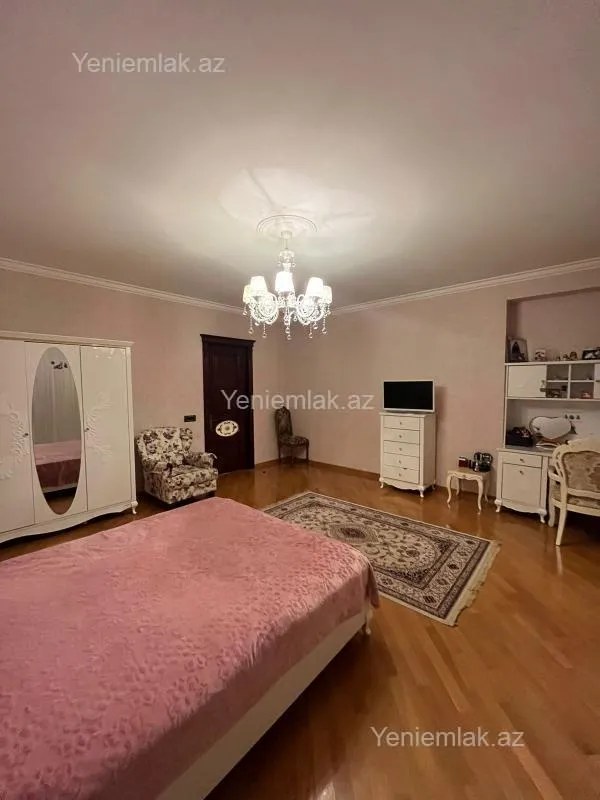 Satılır 4 otaqlı yeni tikili 240 m²