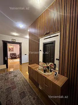 Satılır 4 otaqlı yeni tikili 240 m²