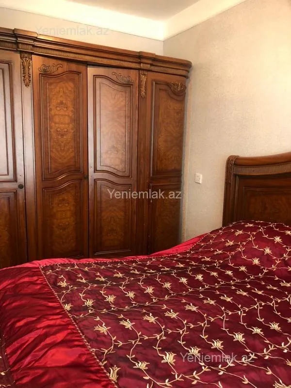 Satılır 2 otaqlı köhnə tikili 60 m²