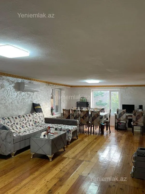 Satılır 6 otaqlı həyət evi 320 m²