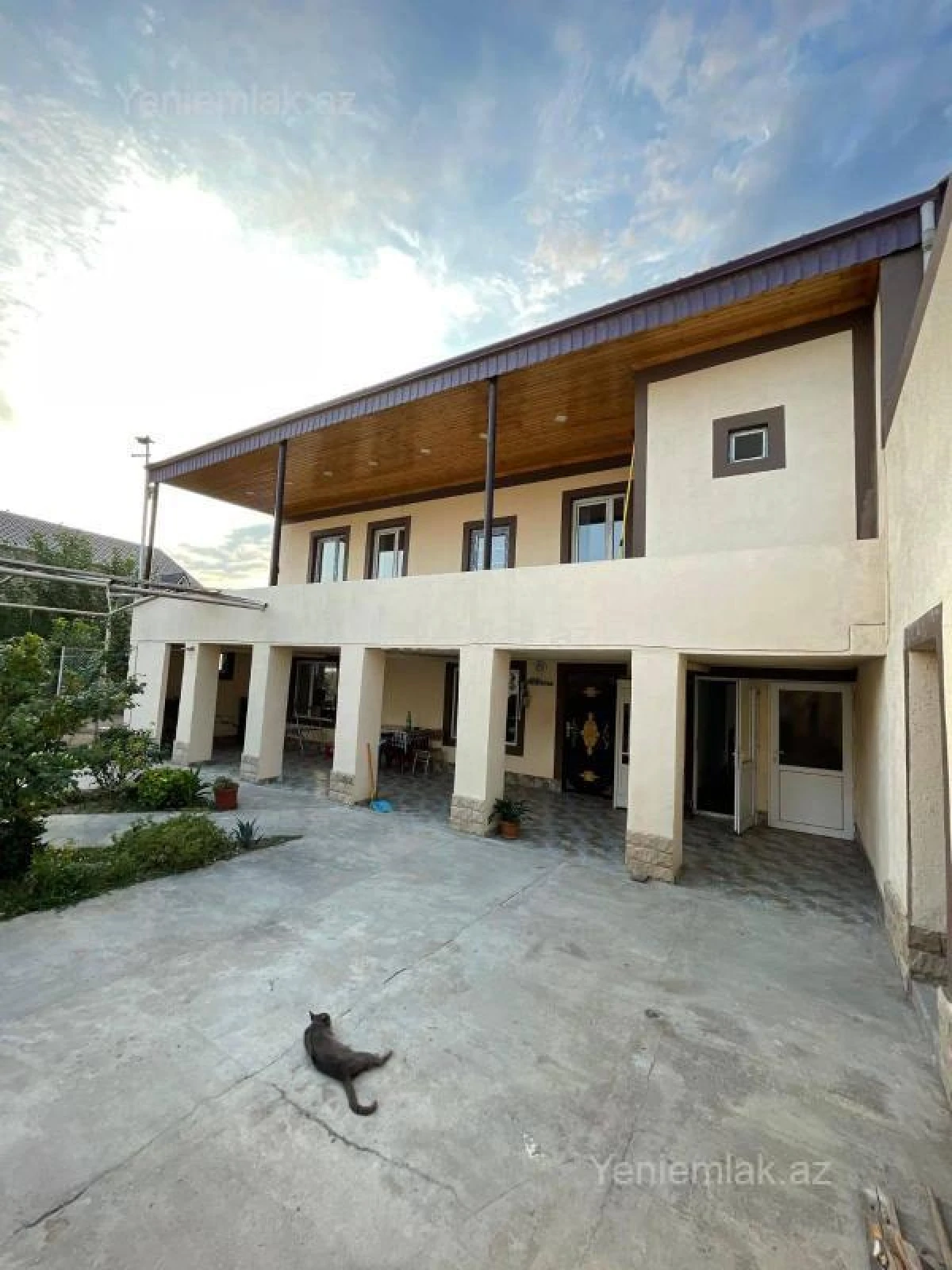 Satılır 6 otaqlı həyət evi 320 m²