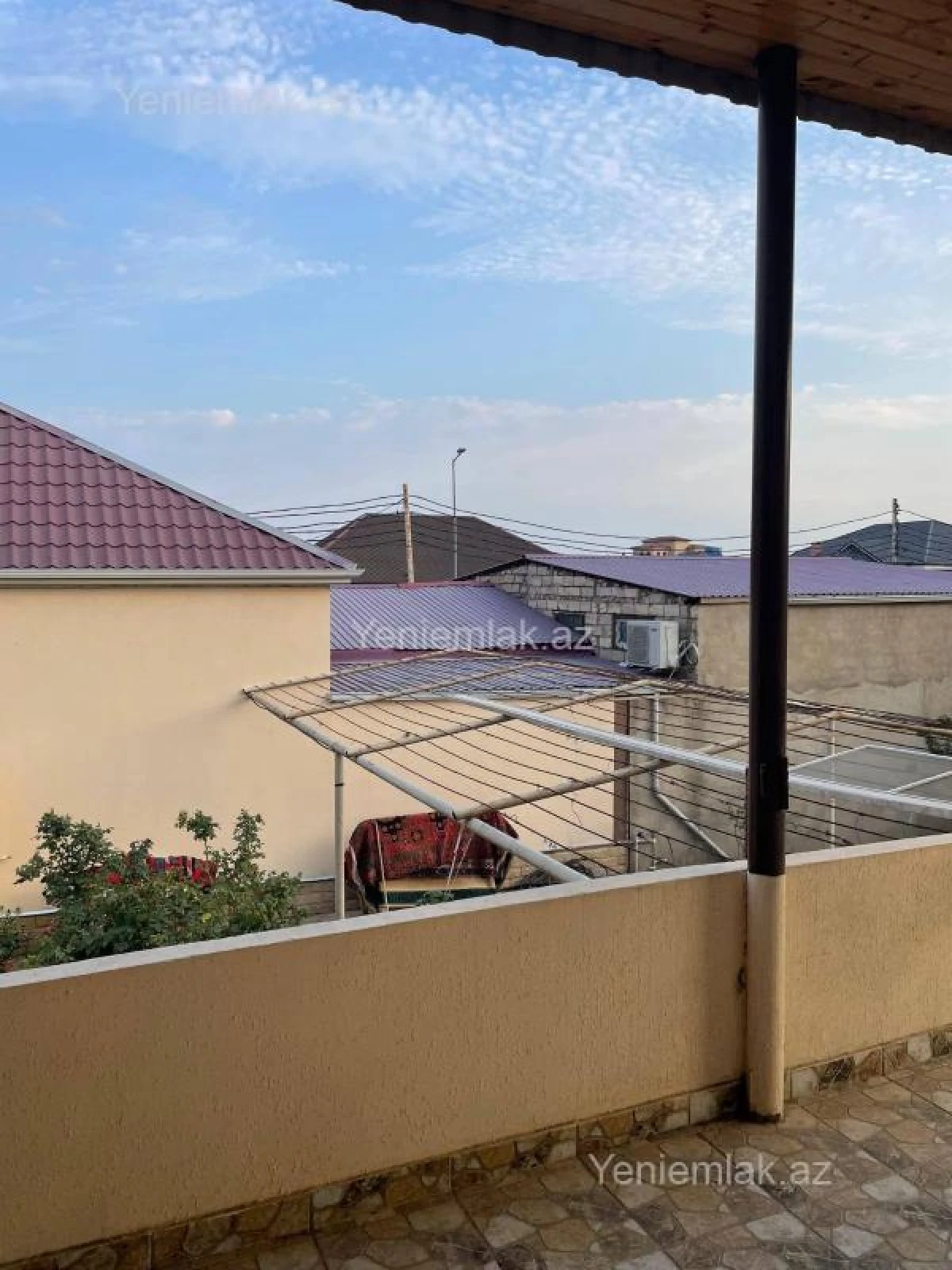 Satılır 6 otaqlı həyət evi 320 m²