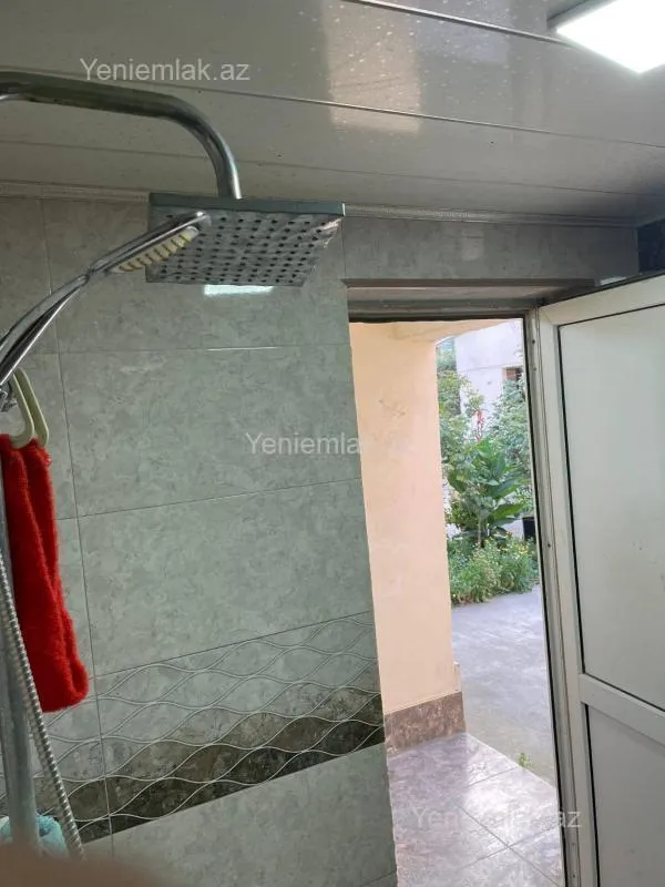 Satılır 6 otaqlı həyət evi 320 m²