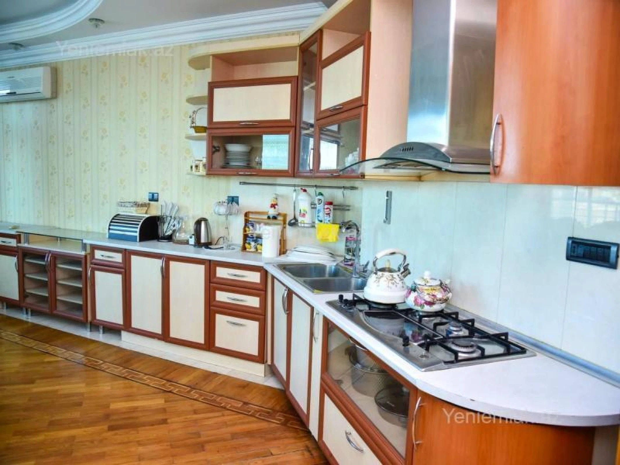 Satılır 3 otaqlı yeni tikili 280 m²