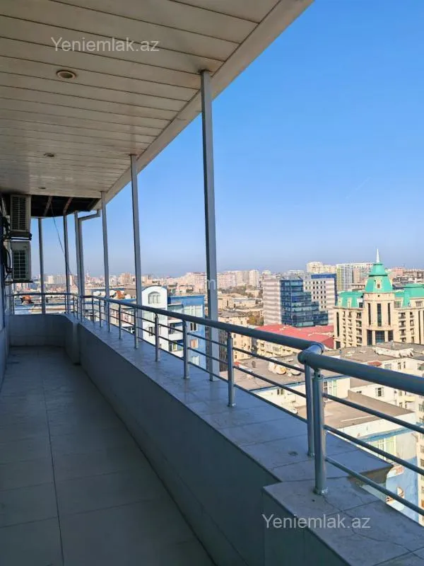 Satılır 3 otaqlı yeni tikili 280 m²