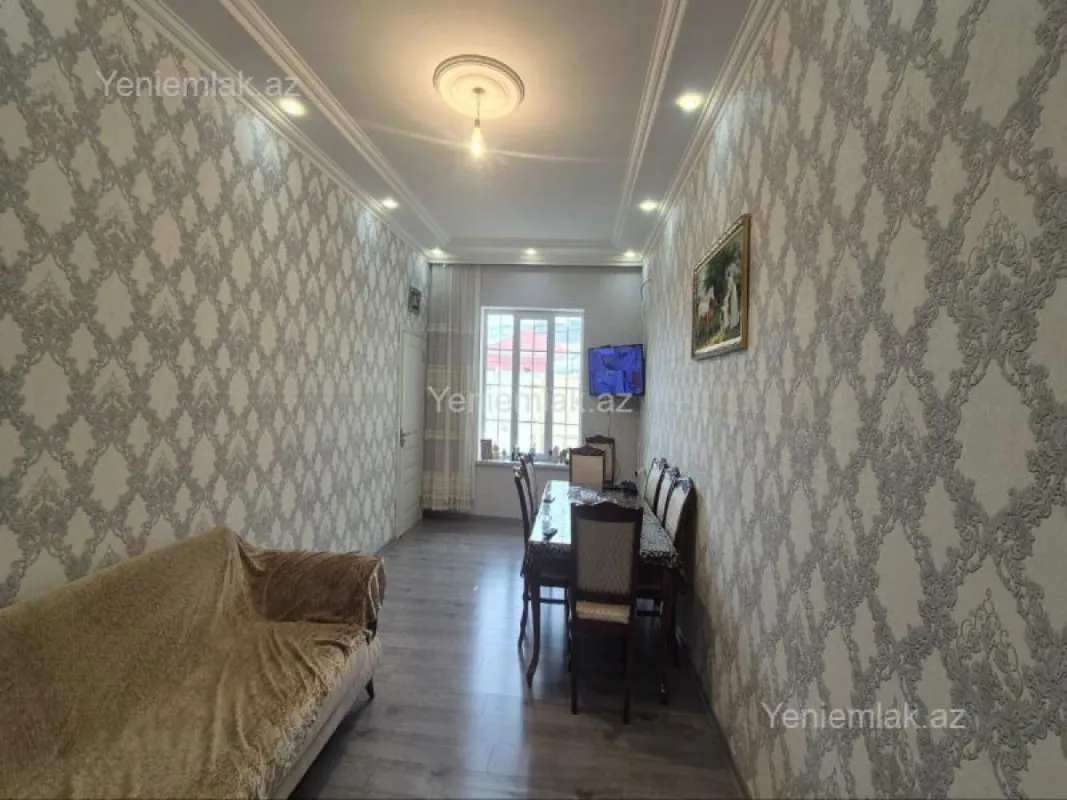 Satılır 4 otaqlı həyət evi 140 m²