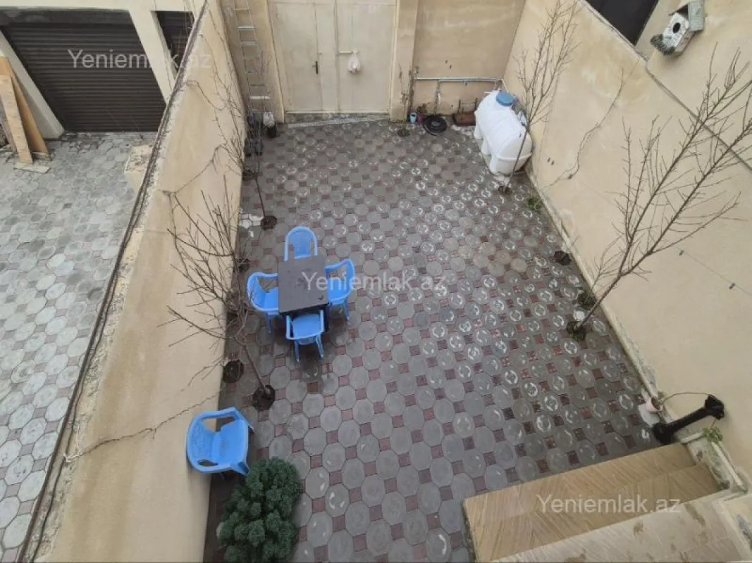 Satılır 4 otaqlı həyət evi 140 m²
