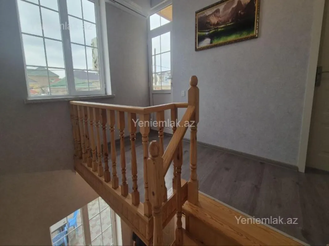 Satılır 4 otaqlı həyət evi 140 m²