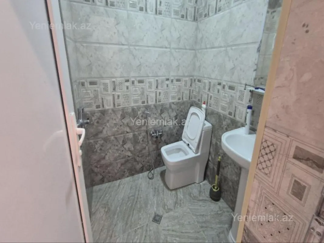 Satılır 4 otaqlı həyət evi 140 m²